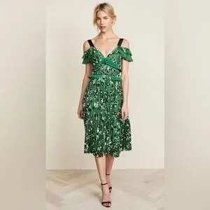 self portrait green dress meghan markle Green Meghan Markle Self Portrait Cold Shoulder Dress Self-Portrait Dresses  Meghan Markle Selfportraits Cold Shoulder